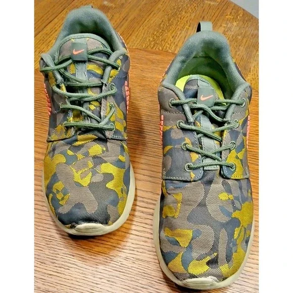Nike Roshe One Sneakers Print Camo Atomic Pink Shoes Athletic - Picture 4 of 10